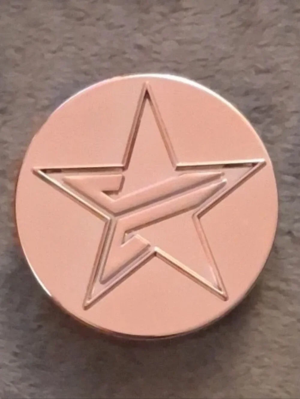 Jeffree Star Suede Luminous Setting Powder - Beige